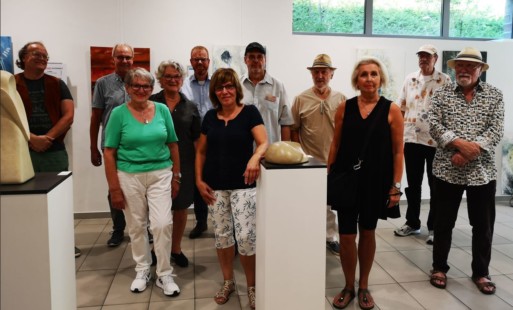 Gruppenbild mit Bürgermeister